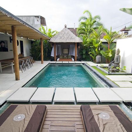 Villa Putih Seminyak (Bali) Exterior photo