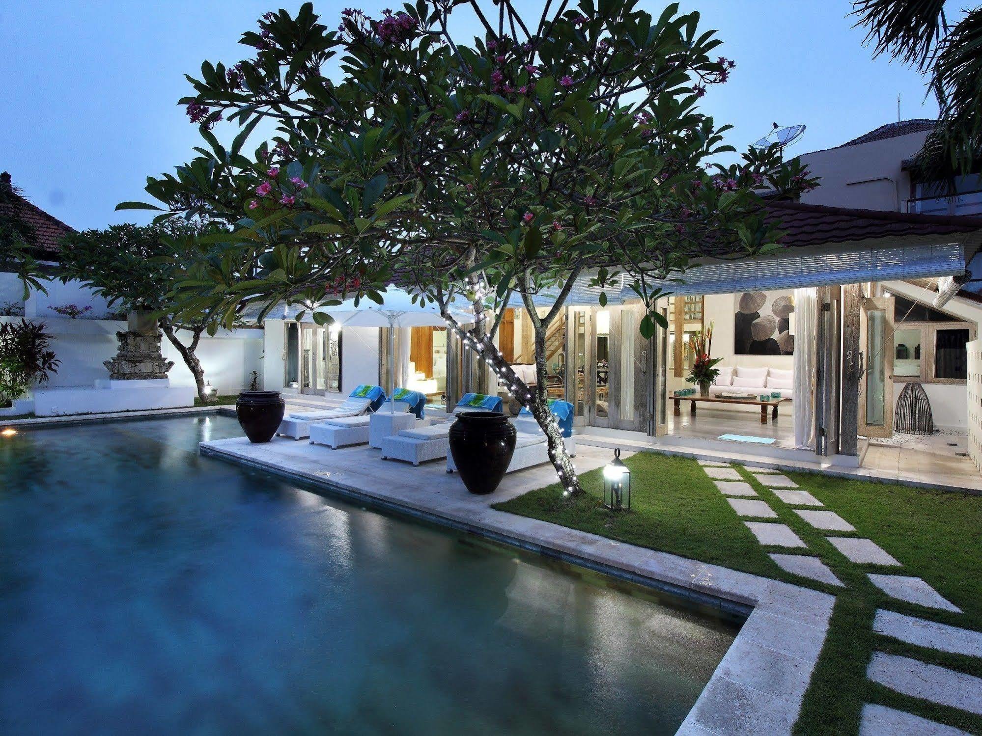 Villa Putih Seminyak (Bali) Exterior photo